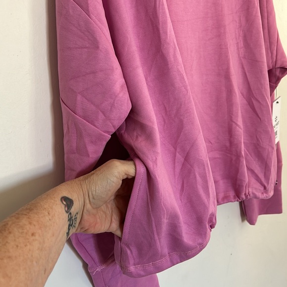 NWT Nine West Active Crewneck Pullover - Picture 7 of 8